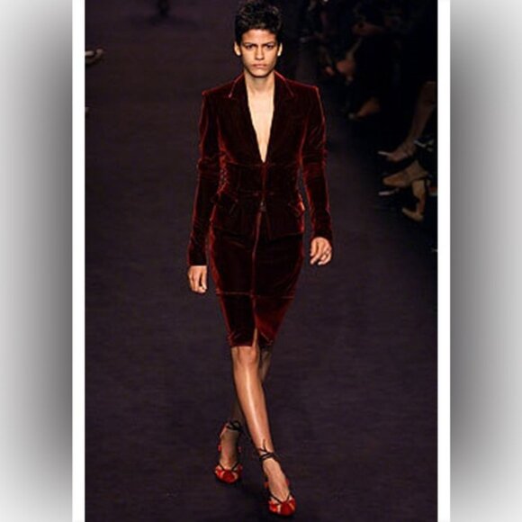 TOM FORD For Yves Saint Laurent Haute Couture Rouge Ankle Tie Heels - Picture 3 of 8